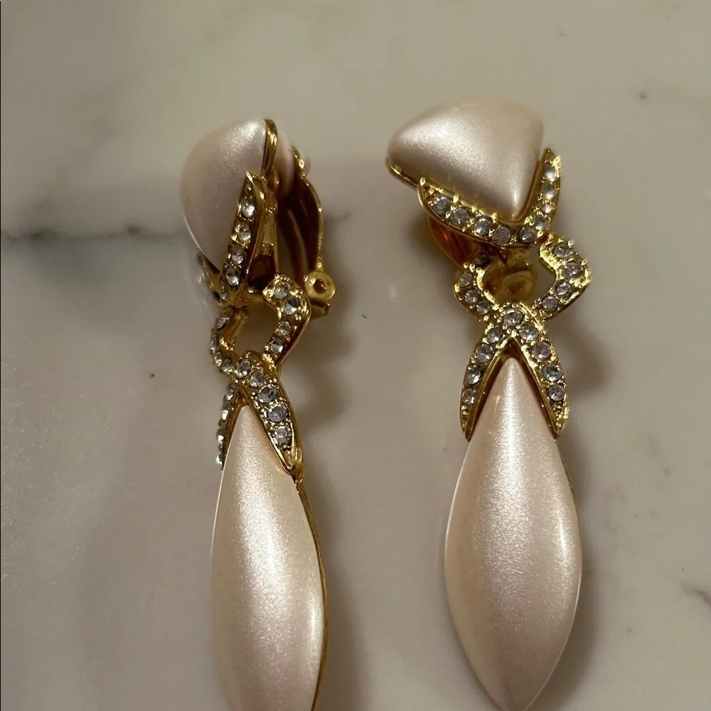 Bundle of 6 pair earrings for evening. Elegant Gold ,pearl, green & rhinestone.